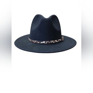 Fadachy NWT Fedora. Black Cotton Blend OS